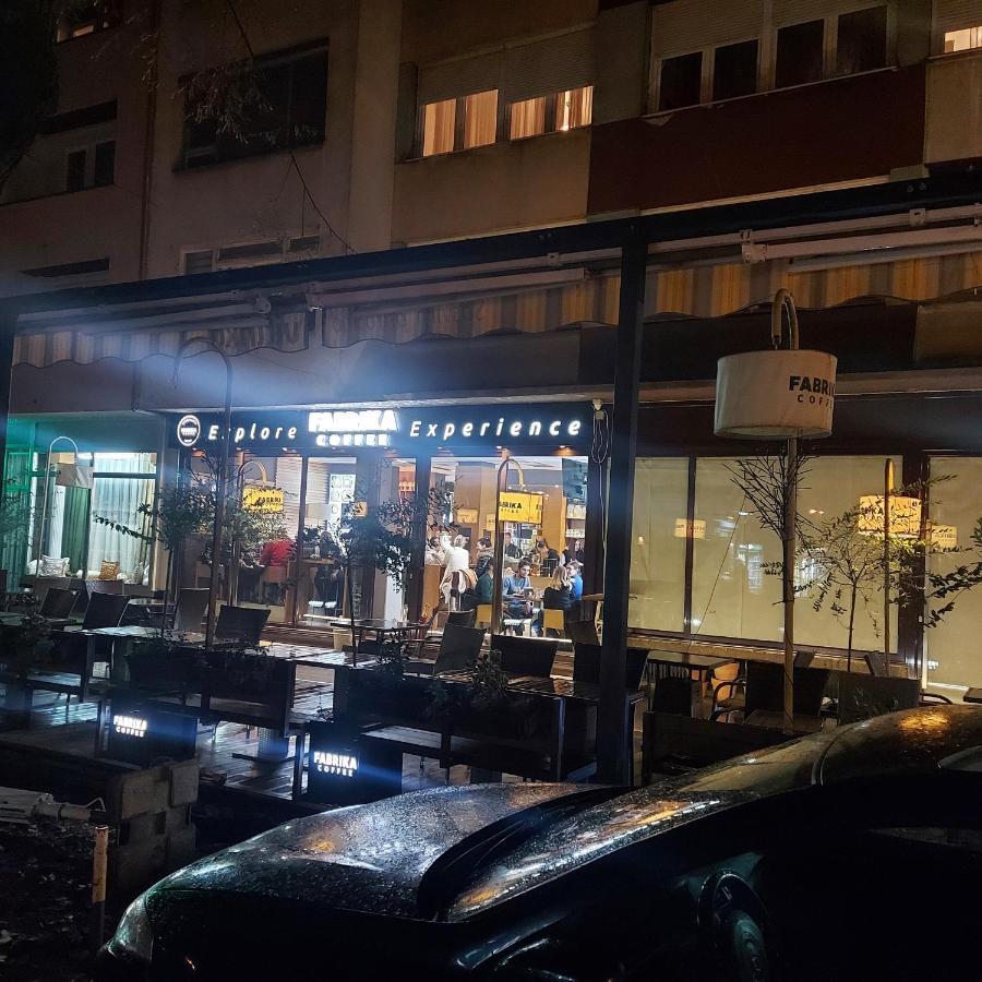 Apartman Pozoriste Penthaus Banja Luka Exteriör bild