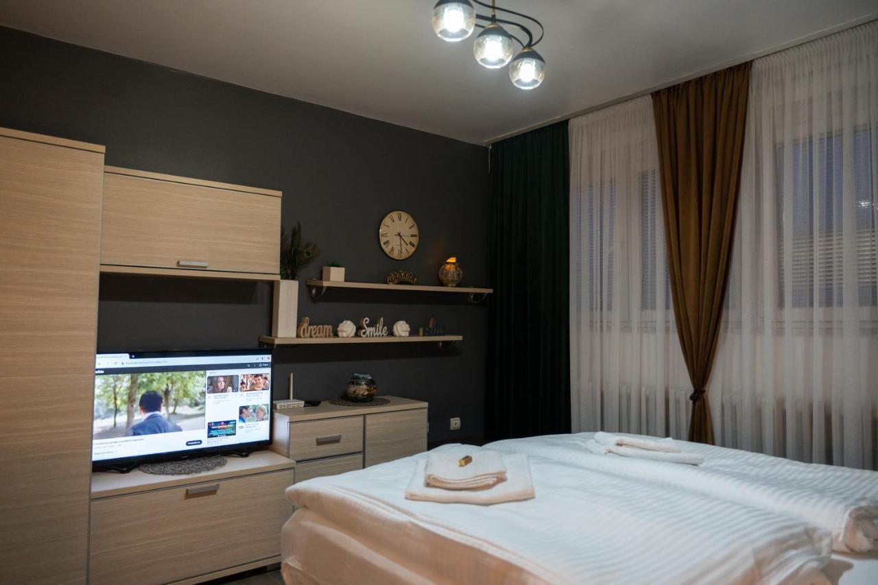 Apartman Pozoriste Penthaus Banja Luka Exteriör bild