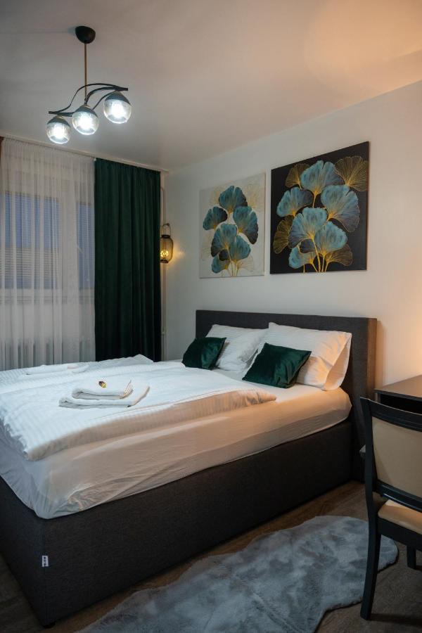 Apartman Pozoriste Penthaus Banja Luka Exteriör bild